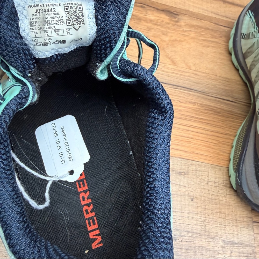 Merrell Women's Size 6 Trail Shoes - Teal and Navy - Picture 8 of 8